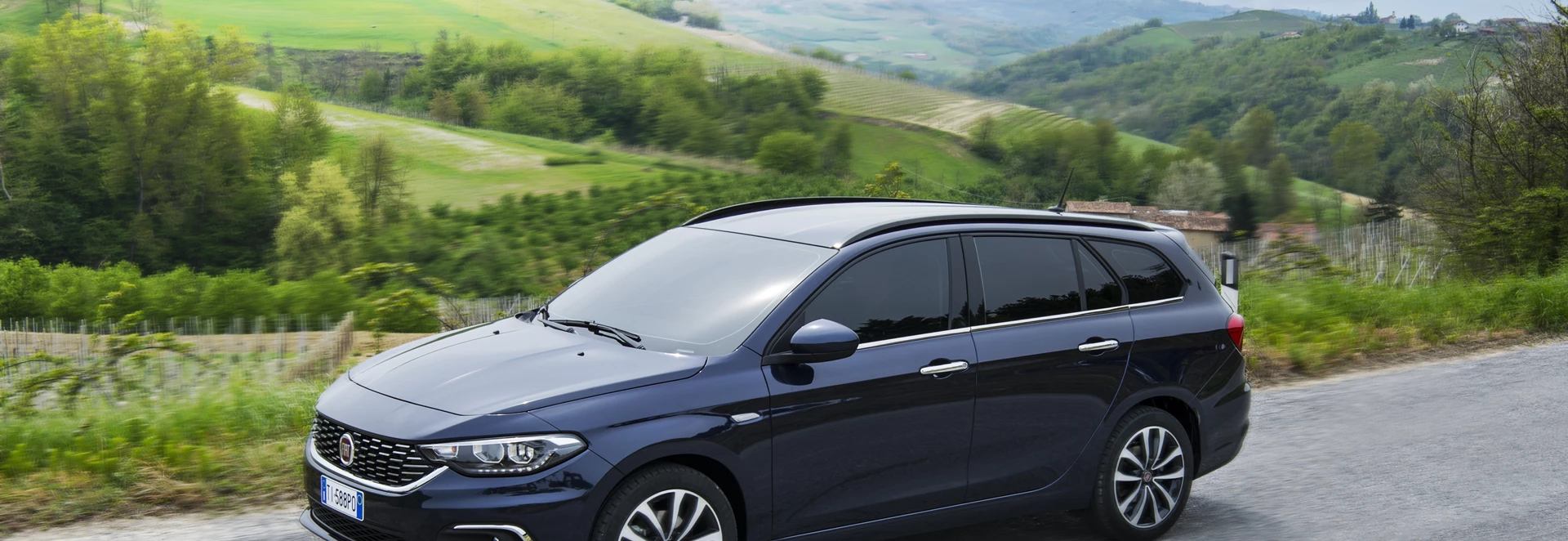 Fiat Tipo Lounge 1.6 MultiJet Station Wagon Estate 2017 Review 